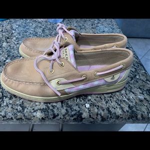 Women’s sperry boat shoes
